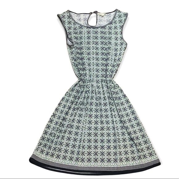 MAX STUDIO FIT & FLARE SLEEVELESS SHEATH GEO LEAF ROSETTE PATTERN KEYHOLE XS - Picture 1 of 9